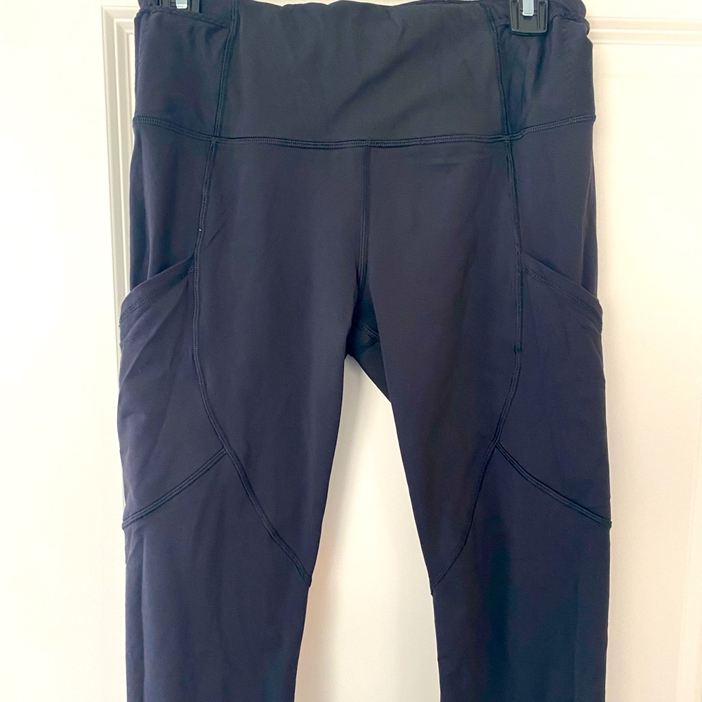Lululemon cropped workout leggings